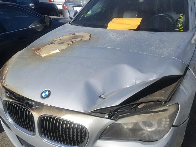 WBAKB8C53BCY64516 - 2011 BMW 750LI SILVER photo 7