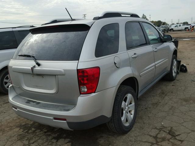 2CKDL63F476113908 - 2007 PONTIAC TORRENT SILVER photo 4