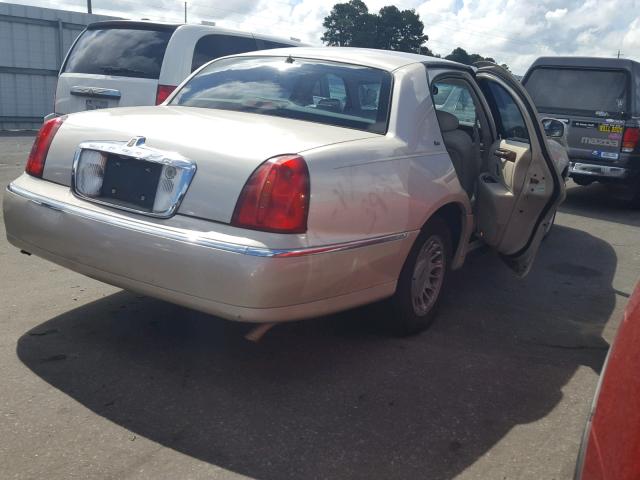 1LNHM83W2XY665608 - 1999 LINCOLN TOWN CAR C BEIGE photo 4