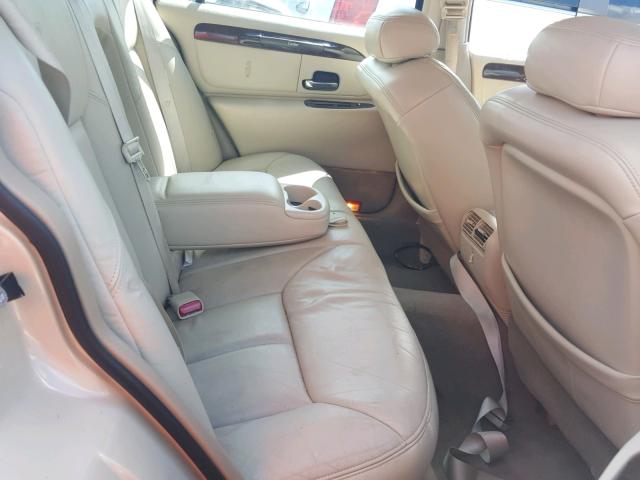 1LNHM83W2XY665608 - 1999 LINCOLN TOWN CAR C BEIGE photo 6