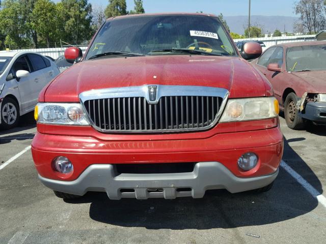 5LMRU27L7WLJ35208 - 1998 LINCOLN NAVIGATOR წითელი ფოტო 10