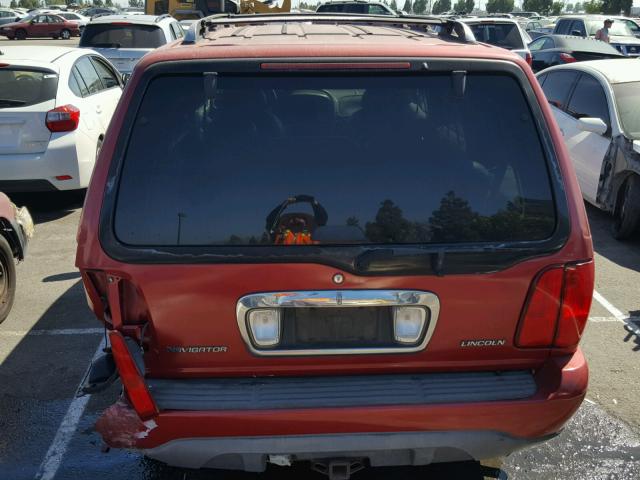 5LMRU27L7WLJ35208 - 1998 LINCOLN NAVIGATOR წითელი ფოტო 9