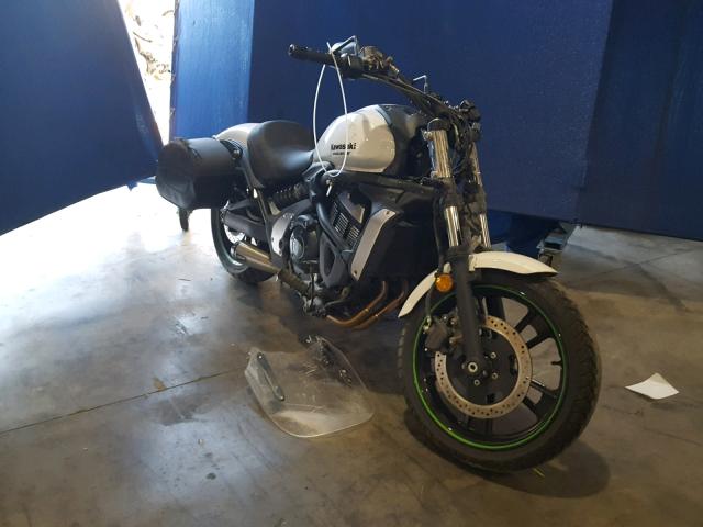 JKAENEA12FDA02312 - 2015 KAWASAKI EN650 A Weiß Foto 1