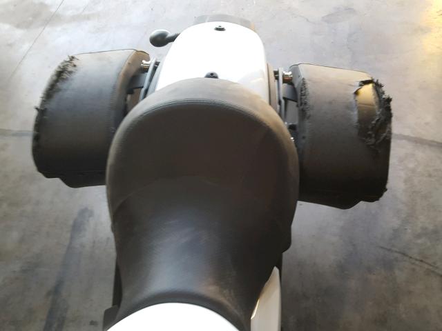 JKAENEA12FDA02312 - 2015 KAWASAKI EN650 A Weiß Foto 6