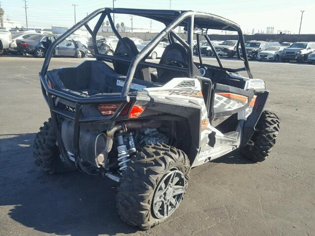 4XAVBE993GB332664 - 2016 POLARIS RZR S 1000 WHITE photo 4