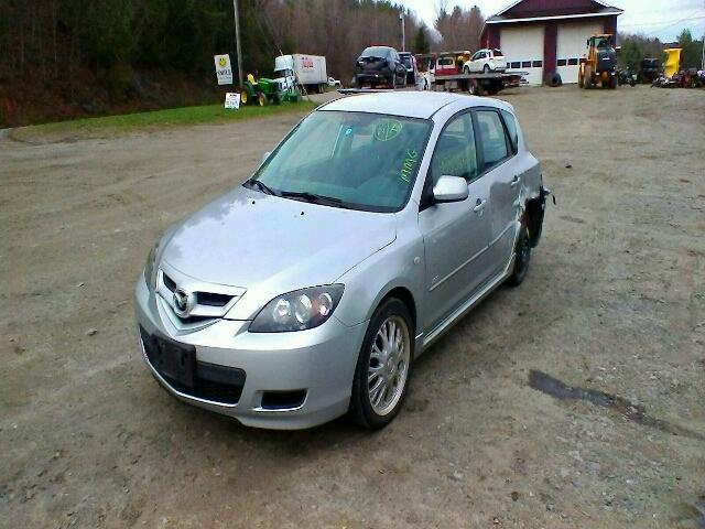 JM1BK144071694411 - 2007 MAZDA 3 HATCHBAC SILVER photo 2