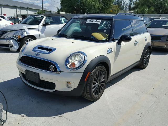 WMWMM3C53ATP93810 - 2010 MINI COOPER S C WHITE photo 2