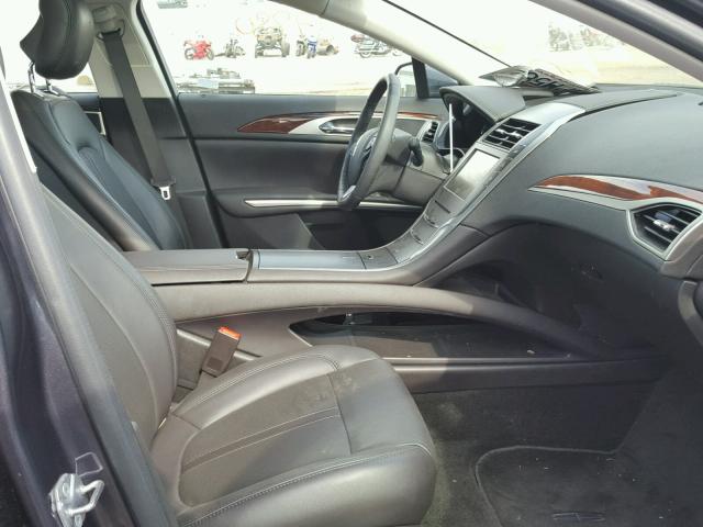 3LN6L2LU8ER833785 - 2014 LINCOLN MKZ HYBRID GRAY photo 5