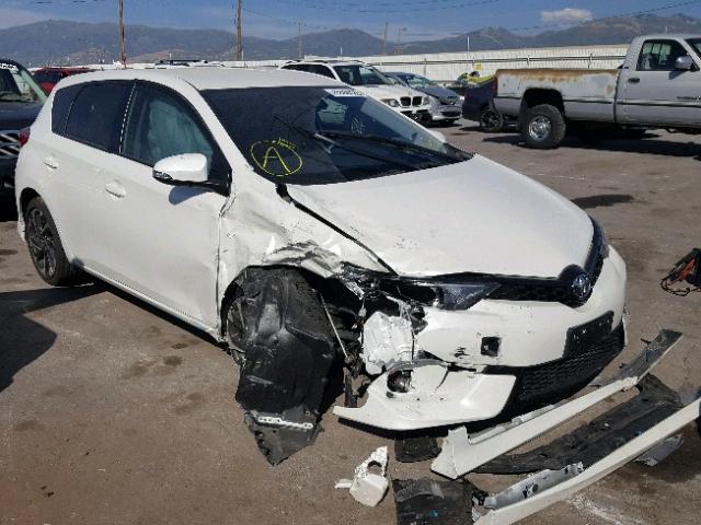 JTNKARJE6JJ561170 - 2018 TOYOTA COROLLA IM WHITE photo 1