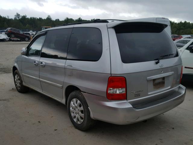 KNDUP131646566383 - 2004 KIA SEDONA EX SILVER photo 3