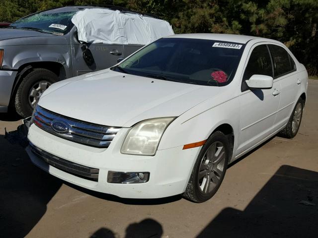 3FAFP08106R103081 - 2006 FORD FUSION SEL WHITE photo 2