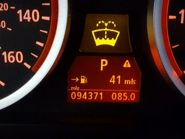 WBANB33595CN63785 - 2005 BMW 545 I WHITE photo 8