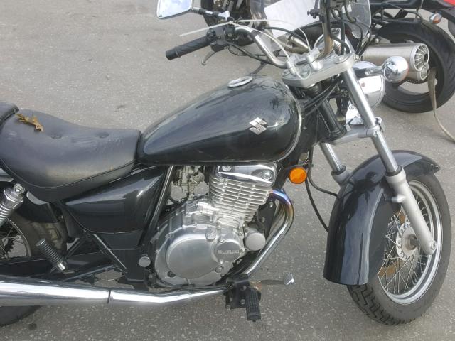 VTTNJ48A252100729 - 2005 SUZUKI GZ250 BLACK photo 5