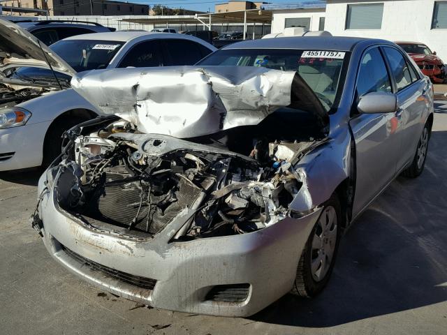 4T1BF3EK9BU656997 - 2011 TOYOTA CAMRY SILVER photo 2