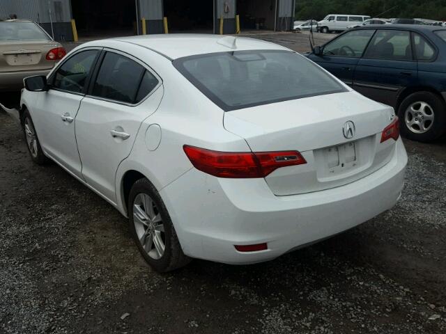 19VDE1F35DE013231 - 2013 ACURA ILX 20 WHITE photo 3