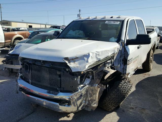 3C6UR5CL8HG639087 - 2017 RAM 2500 ST WHITE photo 2