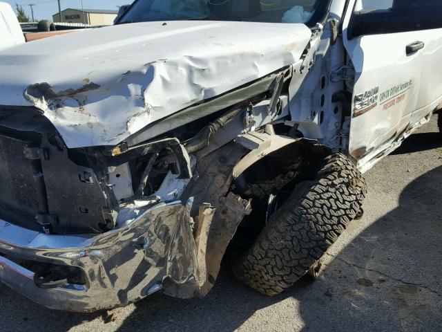 3C6UR5CL8HG639087 - 2017 RAM 2500 ST WHITE photo 9