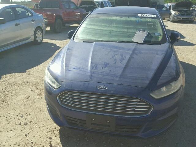 3FA6P0H78GR245751 - 2016 FORD FUSION SE BLUE photo 9