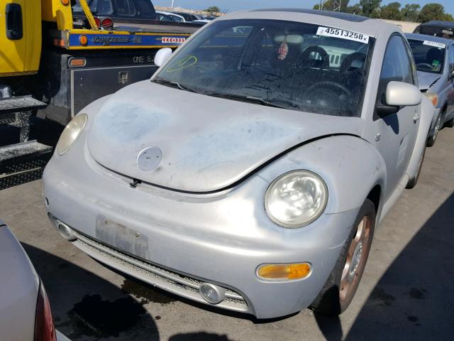 3VWCC21CXYM484712 - 2000 VOLKSWAGEN NEW BEETLE 银色 照片 2