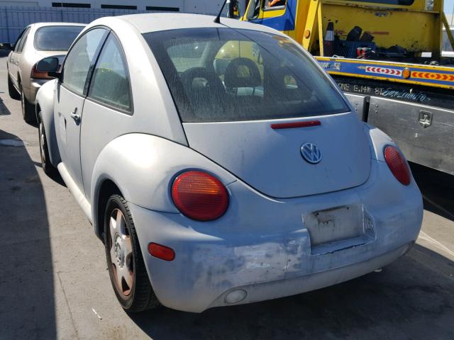 3VWCC21CXYM484712 - 2000 VOLKSWAGEN NEW BEETLE 银色 照片 3