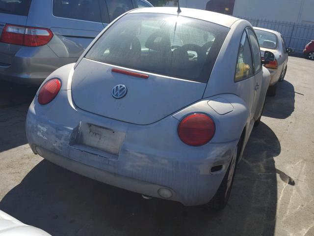 3VWCC21CXYM484712 - 2000 VOLKSWAGEN NEW BEETLE 银色 照片 4