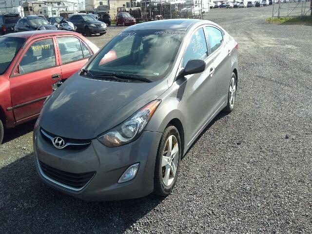 5NPDH4AEXDH225479 - 2013 HYUNDAI ELANTRA GL GRAY photo 2