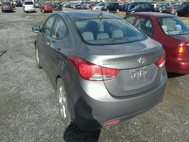 5NPDH4AEXDH225479 - 2013 HYUNDAI ELANTRA GL GRAY photo 3