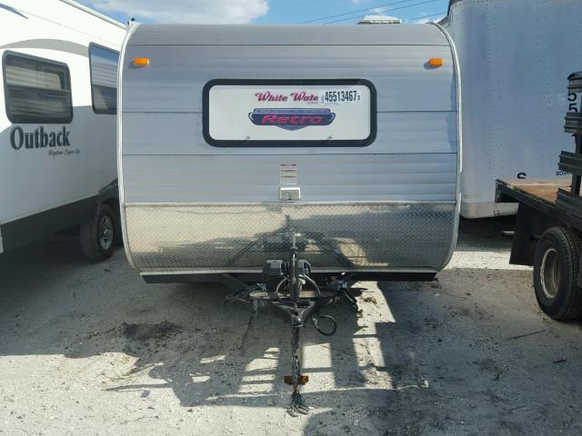 59CCC1813FL000426 - 2015 RECR MOTORHOME SILVER photo 2