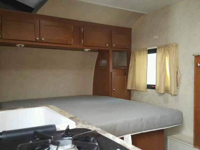 59CCC1813FL000426 - 2015 RECR MOTORHOME SILVER photo 8