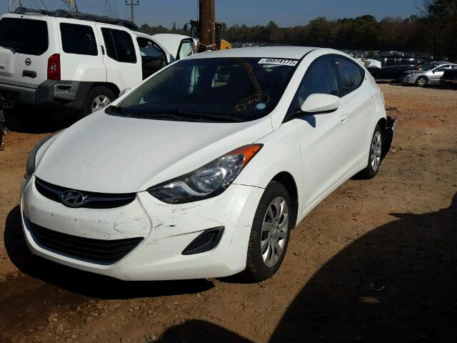 5NPDH4AE6BH017225 - 2011 HYUNDAI ELANTRA GL WHITE photo 2