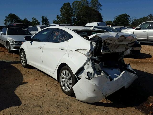 5NPDH4AE6BH017225 - 2011 HYUNDAI ELANTRA GL WHITE photo 3