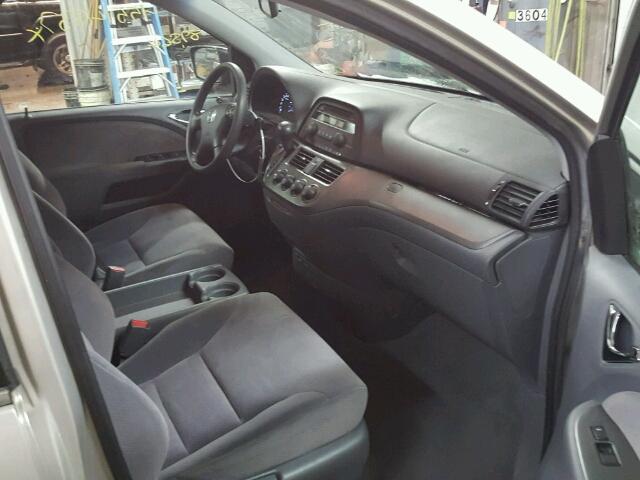 5FNRL38226B010903 - 2006 HONDA ODYSSEY GRAY photo 5