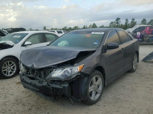 4T1BF1FK5EU852037 - 2014 TOYOTA CAMRY L GRAY photo 2