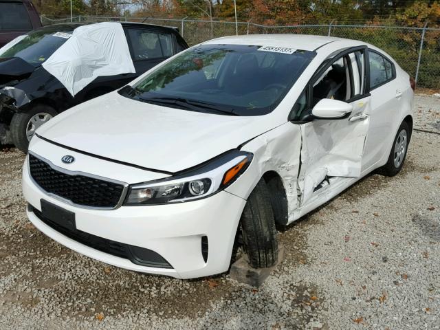 3KPFL4A73HE064394 - 2017 KIA FORTE LX WHITE photo 2