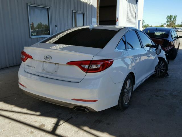 5NPE24AF1GH401421 - 2016 HYUNDAI SONATA SE WHITE photo 4