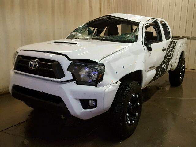 5TEUU42N68Z562244 - 2008 TOYOTA TACOMA WHITE photo 2