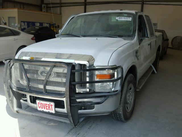 1FTSW20558EE00262 - 2008 FORD F250 SUPER WHITE photo 2