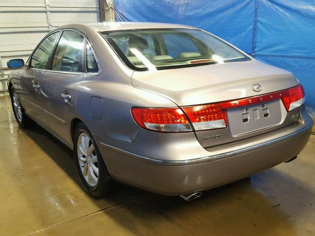 KMHFC46F96A118552 - 2006 HYUNDAI AZERA SE GRAY photo 3