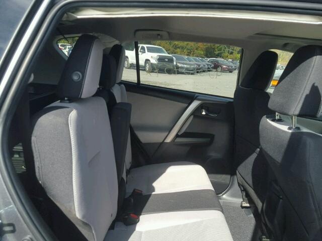 JTMRFREV2HD207847 - 2017 TOYOTA RAV4 灰色 照片 6