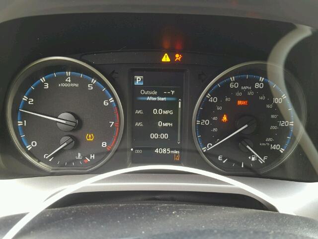 JTMRFREV2HD207847 - 2017 TOYOTA RAV4 灰色 照片 8