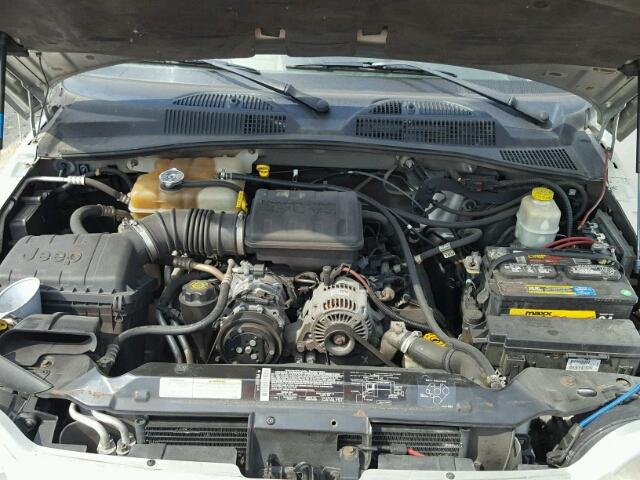 1J4GL58K03W725666 - 2003 JEEP LIBERTY LI SILVER photo 7