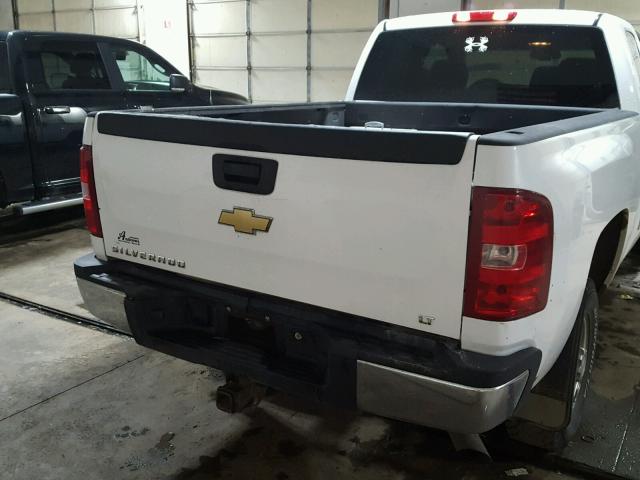 1GCHK29K18E157421 - 2008 CHEVROLET SILVERADO WHITE photo 9