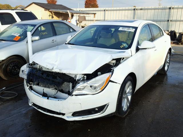 2G4GN5EX5F9242683 - 2015 BUICK REGAL PREM WHITE photo 2