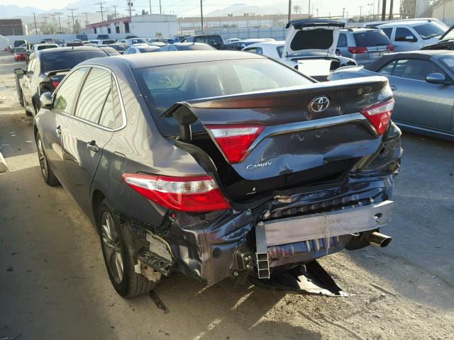 4T1BF1FK0FU978985 - 2015 TOYOTA CAMRY LE GRAY photo 3