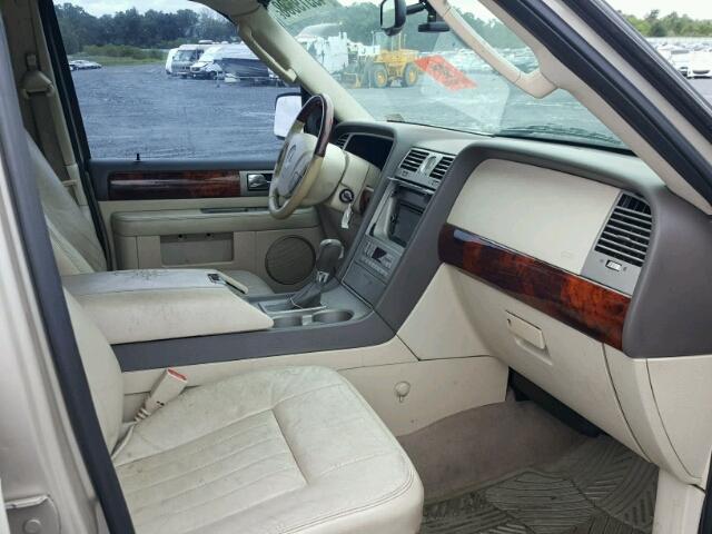 5LMFU28R14LJ40682 - 2004 LINCOLN NAVIGATOR Braun Foto 5