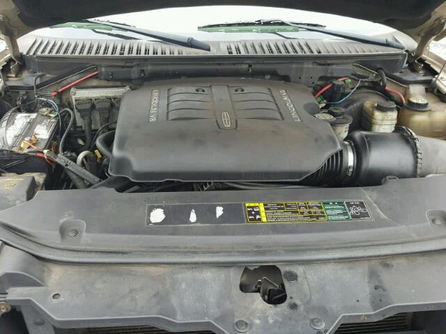 5LMFU28R14LJ40682 - 2004 LINCOLN NAVIGATOR Braun Foto 7