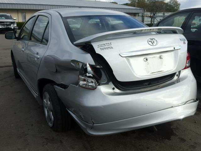 JTDBT923171052432 - 2007 TOYOTA YARIS SILVER photo 3