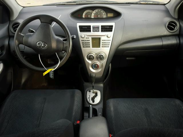 JTDBT923171052432 - 2007 TOYOTA YARIS SILVER photo 9