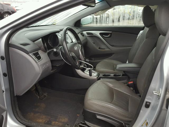 5NPDH4AE5CH105913 - 2012 HYUNDAI ELANTRA SILVER photo 5