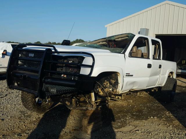 1GCHK23275F898977 - 2005 CHEVROLET SILVERADO WHITE photo 2